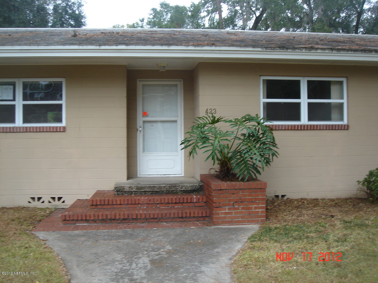 423 Ralph Street Orange Park, FL 32073 - Photo 2 of 21 Entrance