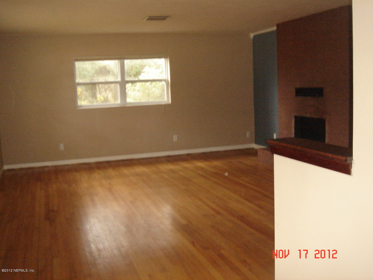 423 Ralph Street Orange Park, FL 32073 - Photo 3 of 21 Living Room