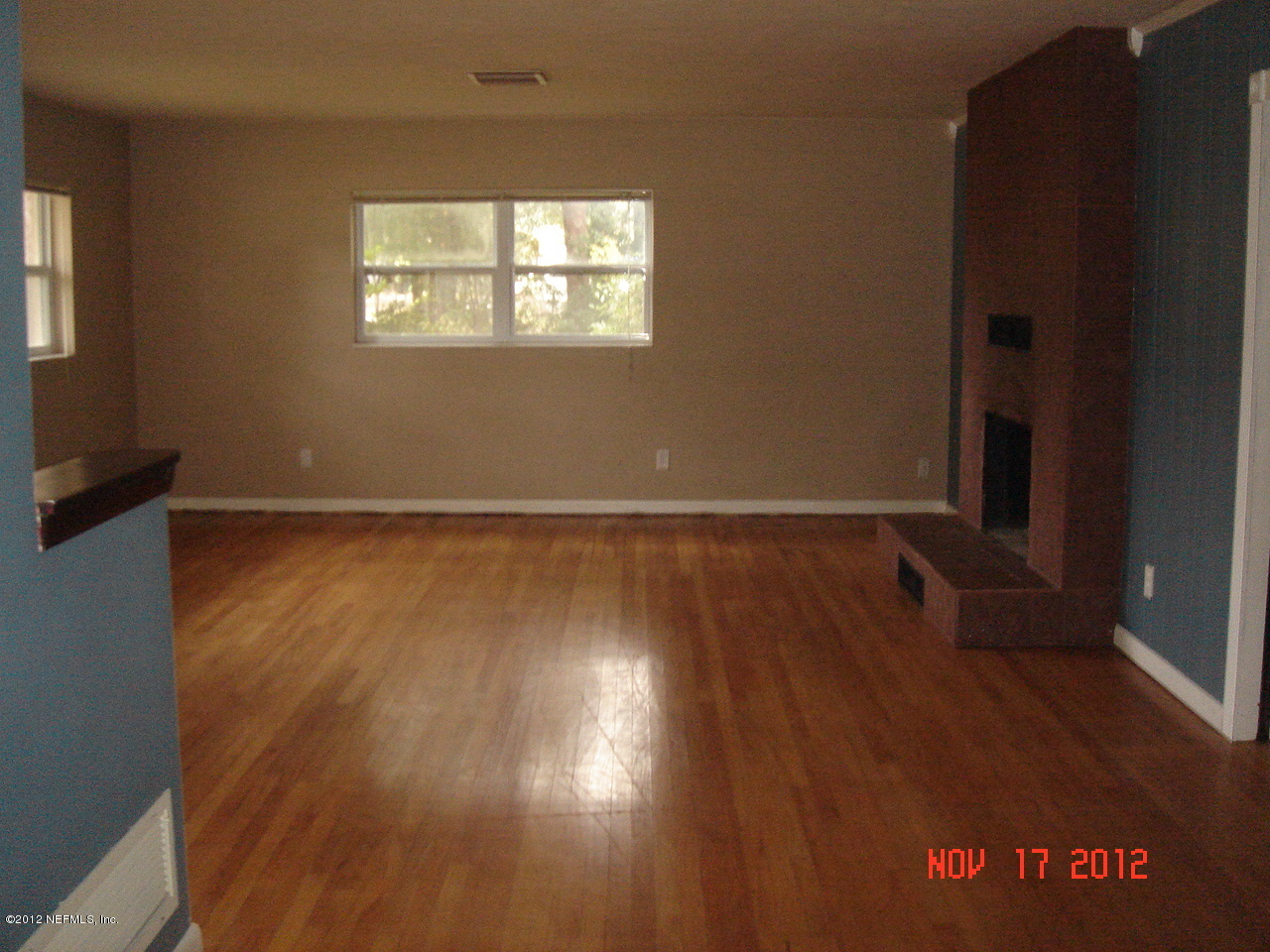 423 Ralph Street Orange Park, FL 32073 - Photo 7 of 21 Living Room