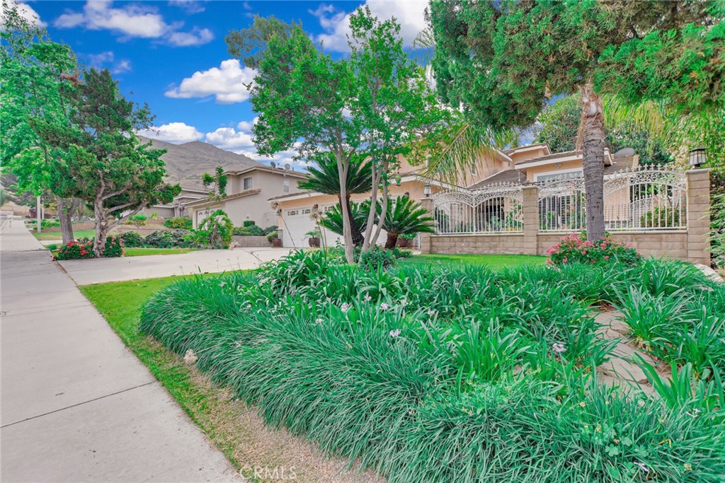 22795 Raven Way Grand Terrace, CA 92313 - Photo 2 of 44