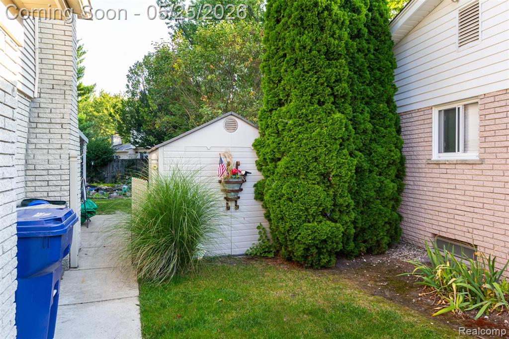 42928 Versailles Road Canton, MI 48187 - Photo 40 of 53
