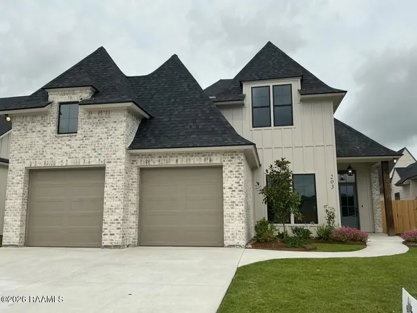$467,174 | 203 Prague Avenue, Youngsville, LA 70592