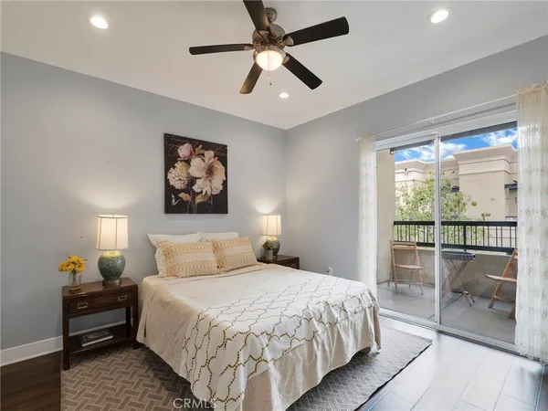 $500,000 | 24507 Town Center Drive, Unit 7418, Valencia, CA 91355