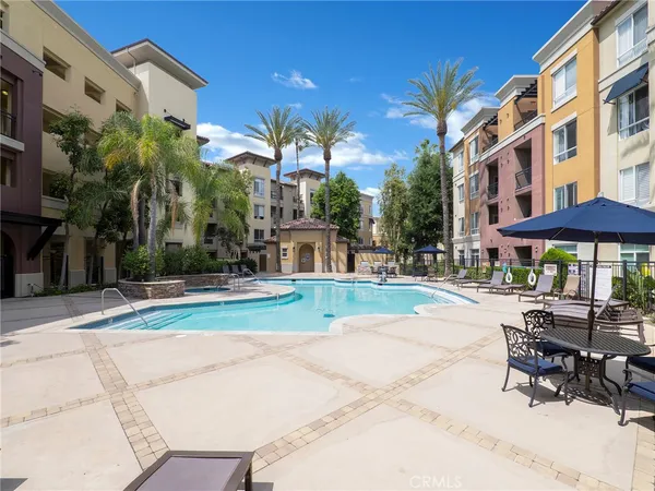$500,000 | 24507 Town Center Drive, Unit 7418, Valencia, CA 91355