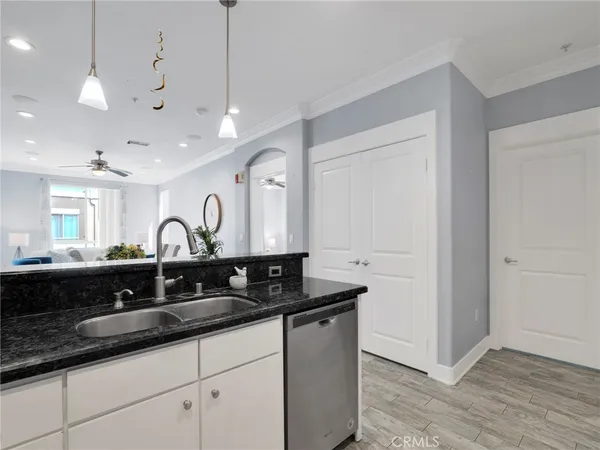 $500,000 | 24507 Town Center Drive, Unit 7418, Valencia, CA 91355