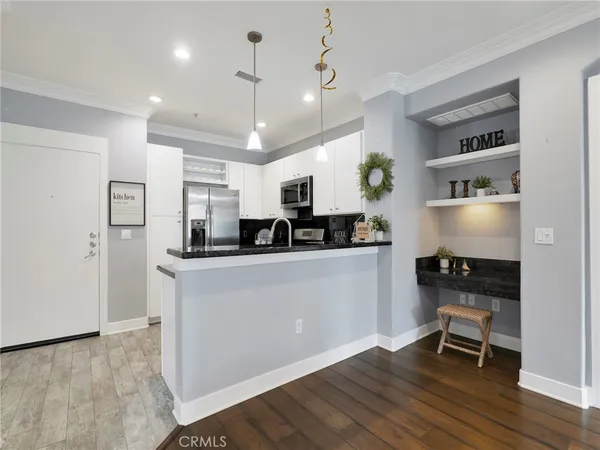 $500,000 | 24507 Town Center Drive, Unit 7418, Valencia, CA 91355