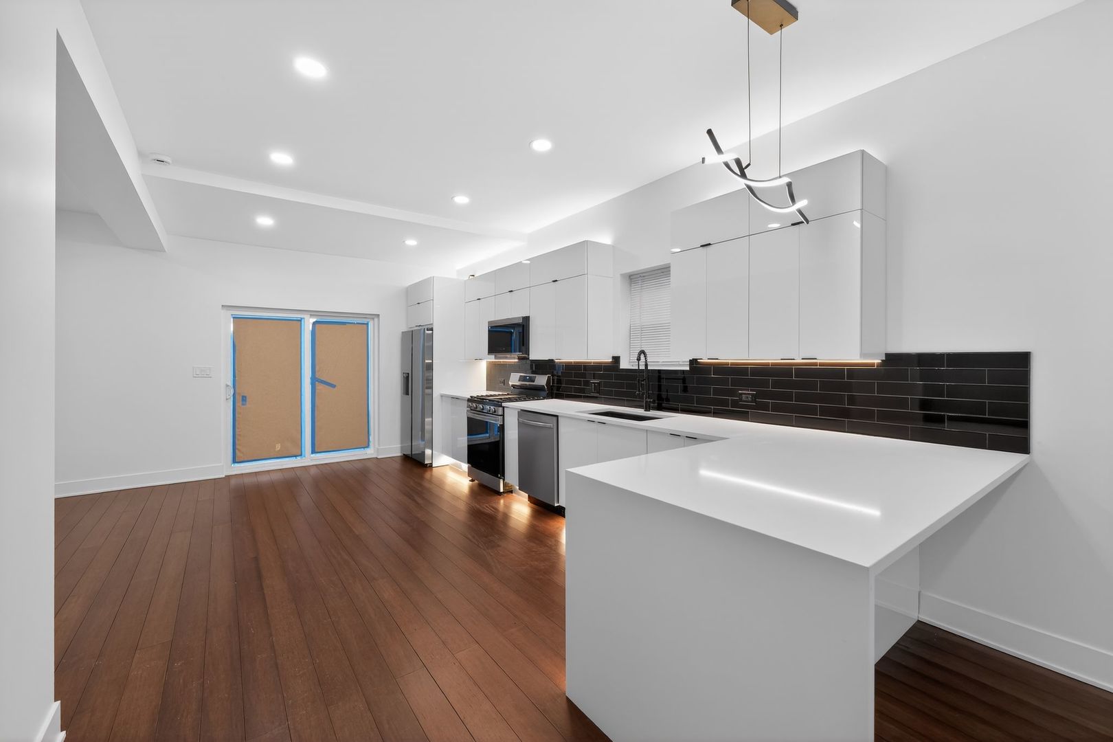 148 West 59th Street Chicago, IL 60621 - Photo 5 of 31