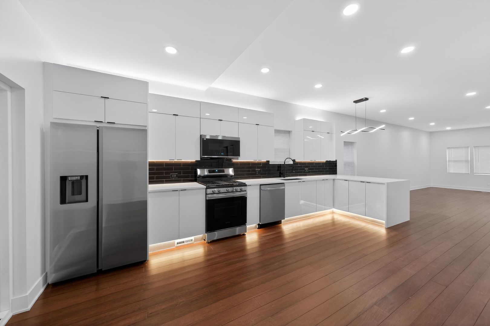 148 West 59th Street Chicago, IL 60621 - Photo 8 of 31