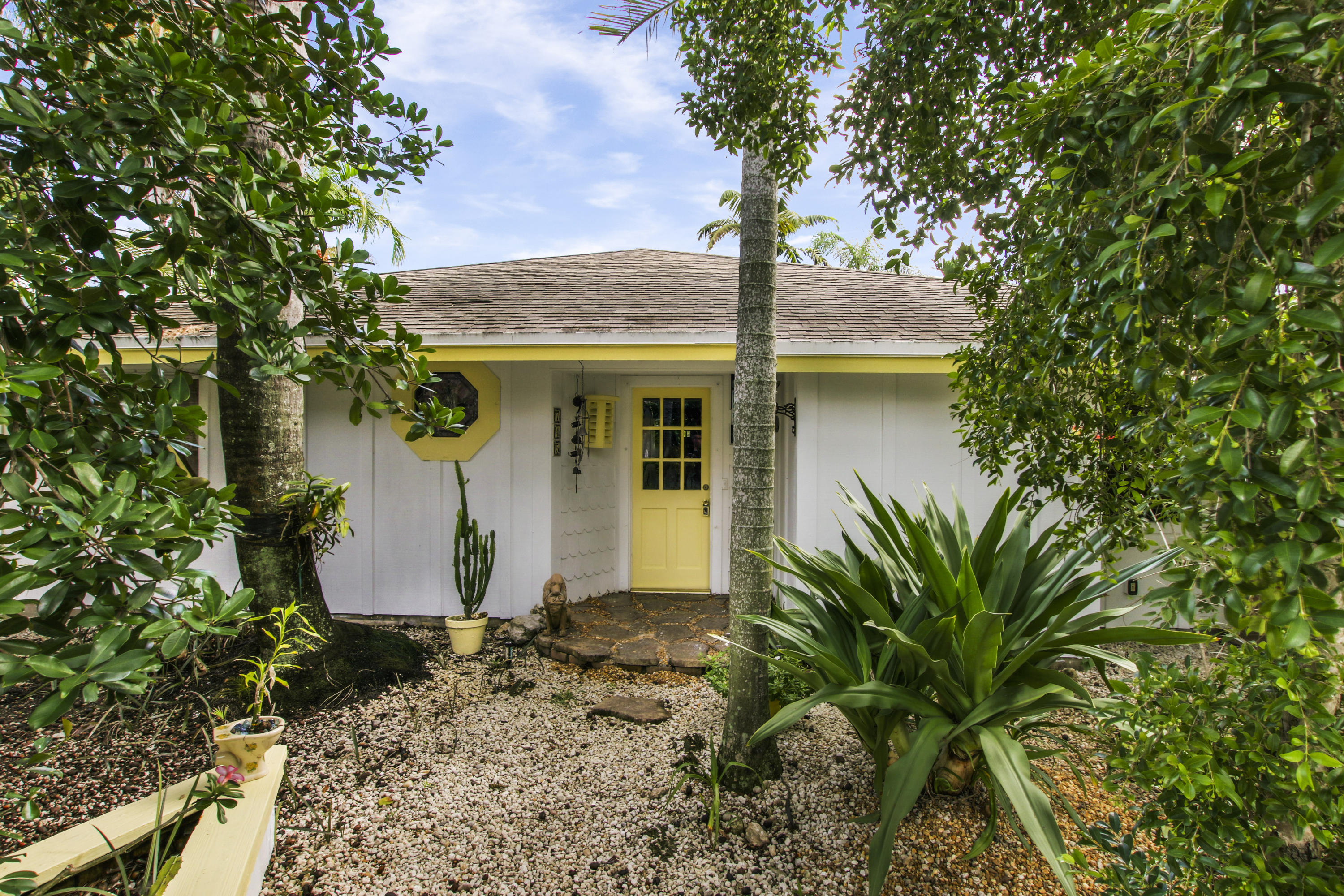 745 Curlew Road Delray Beach, FL 33444 - Photo 2 of 34 House-3
