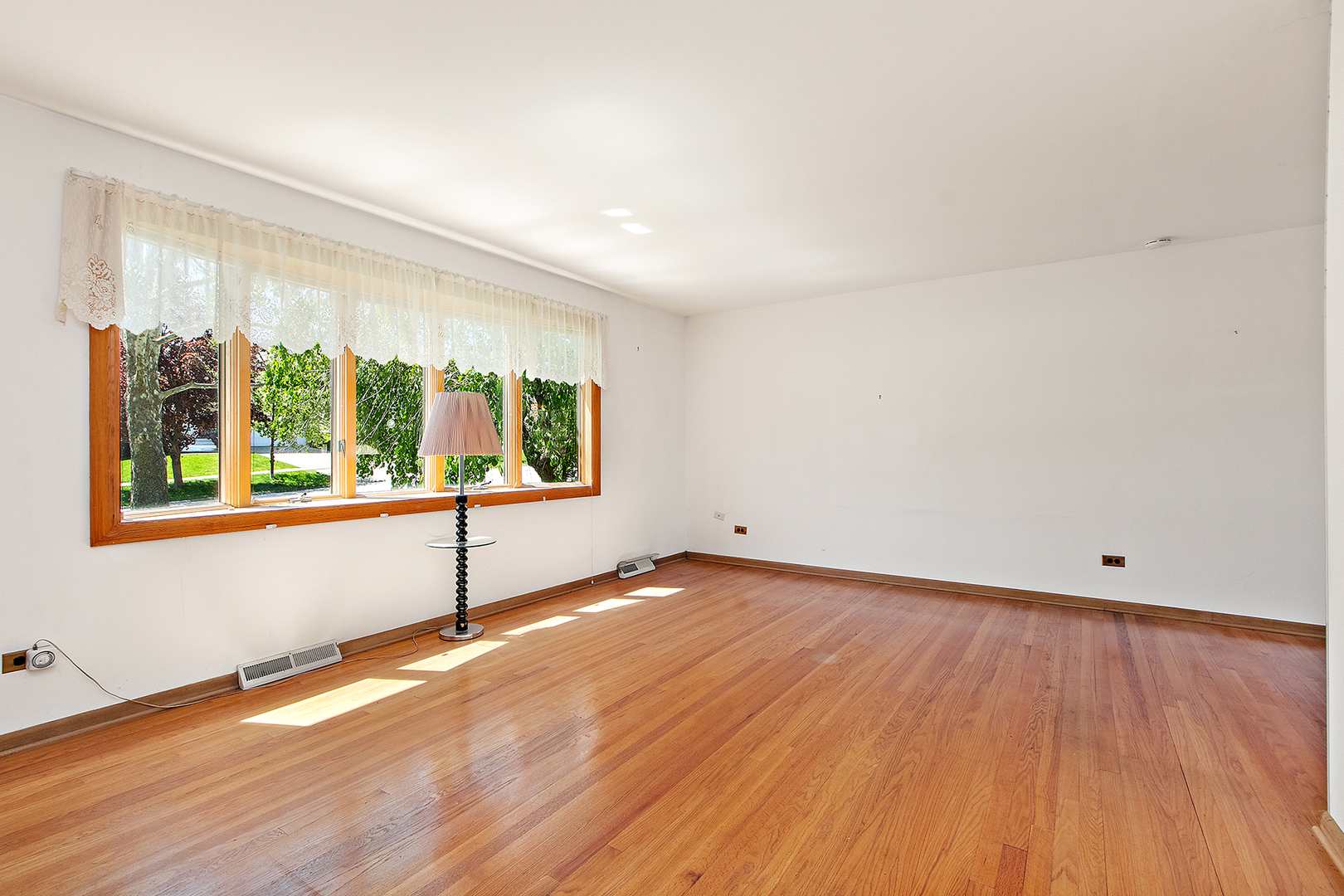 9012 89th Street Hickory Hills, IL 60457 - Photo 7 of 29