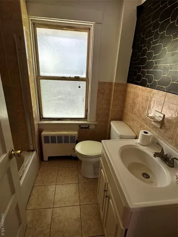 $760,000 | 5 Spring Lane, Great Neck, NY 11024