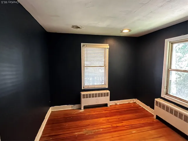 $760,000 | 5 Spring Lane, Great Neck, NY 11024