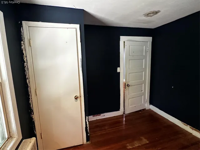 $760,000 | 5 Spring Lane, Great Neck, NY 11024