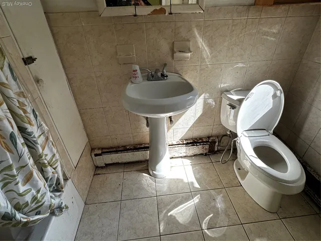 $760,000 | 5 Spring Lane, Great Neck, NY 11024