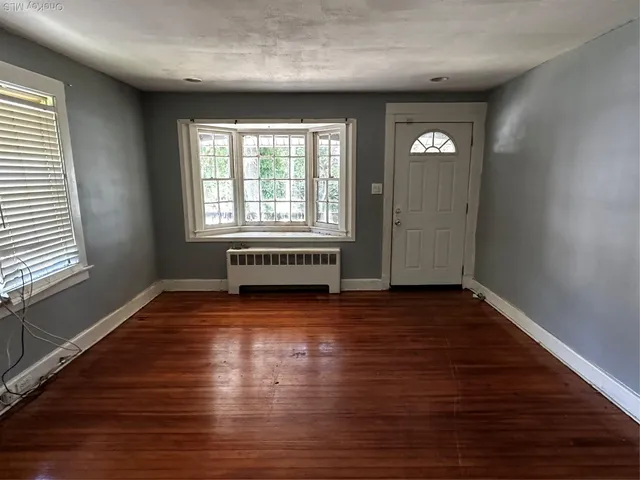 $760,000 | 5 Spring Lane, Great Neck, NY 11024