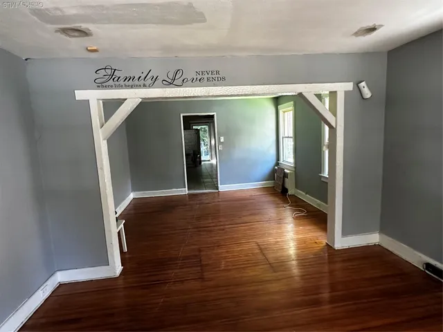 $760,000 | 5 Spring Lane, Great Neck, NY 11024