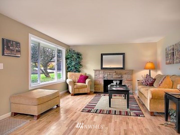 1926 Southwest 166th Street Burien, WA 98166 - Photo 4 of 12