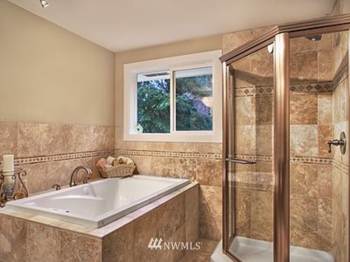 1926 Southwest 166th Street Burien, WA 98166 - Photo 7 of 12