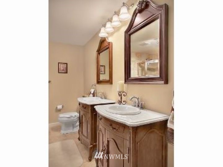1926 Southwest 166th Street Burien, WA 98166 - Photo 9 of 12