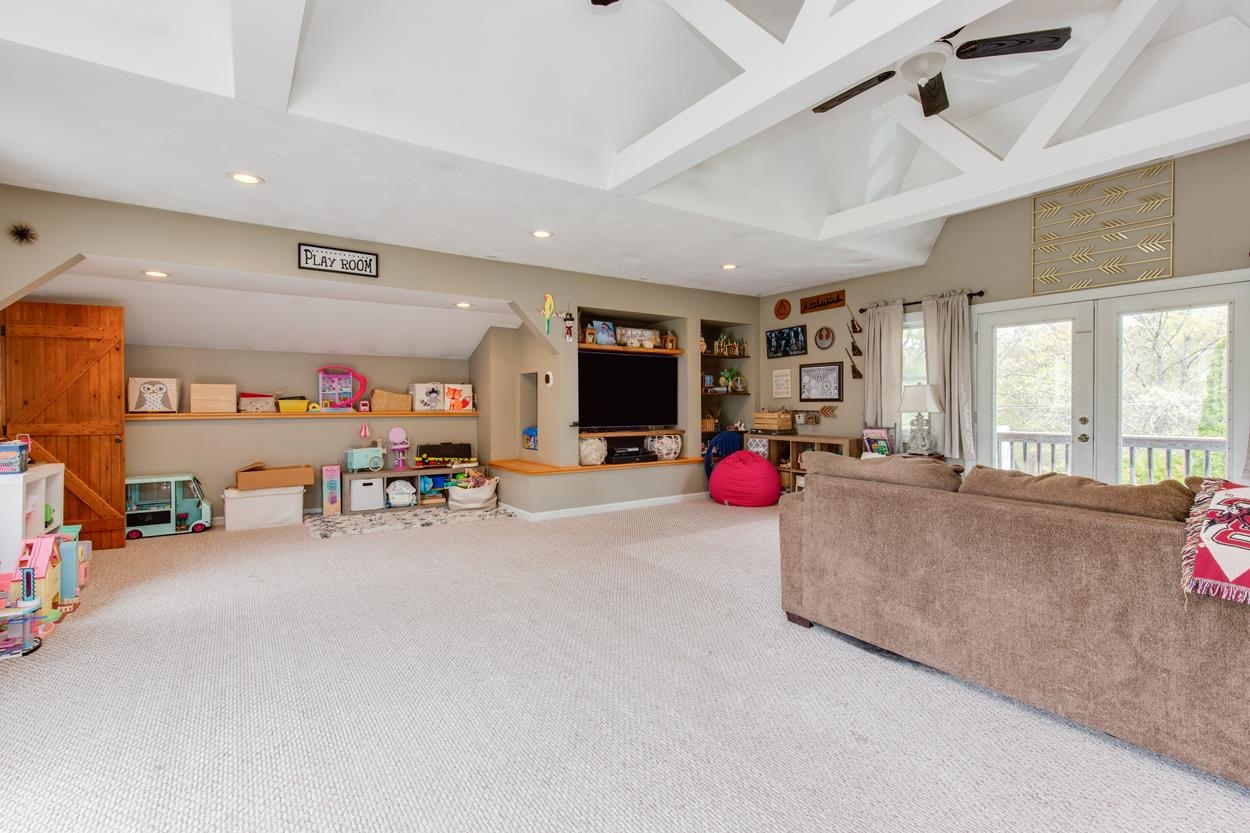 131 Bush Hill Road Pelham, NH 03076 - Photo 32 of 52