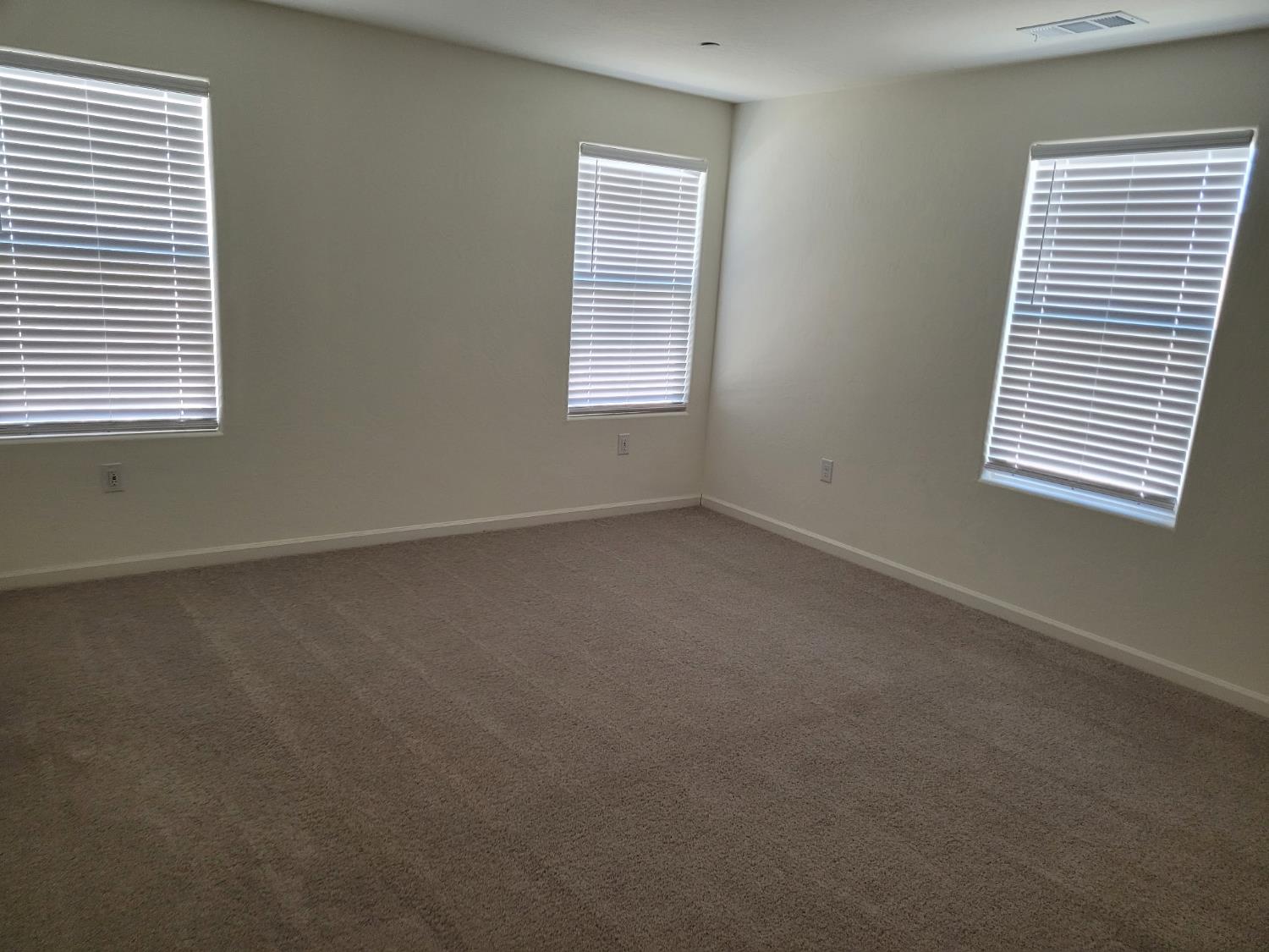 2012 Richard Avenue Sanger, CA 93657 - Photo 9 of 18