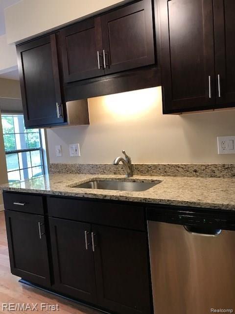 70 Pine Tree Ridge, Unit 3 Waterford, MI 48327 - Photo 10 of 27 IMG_1107.JPG