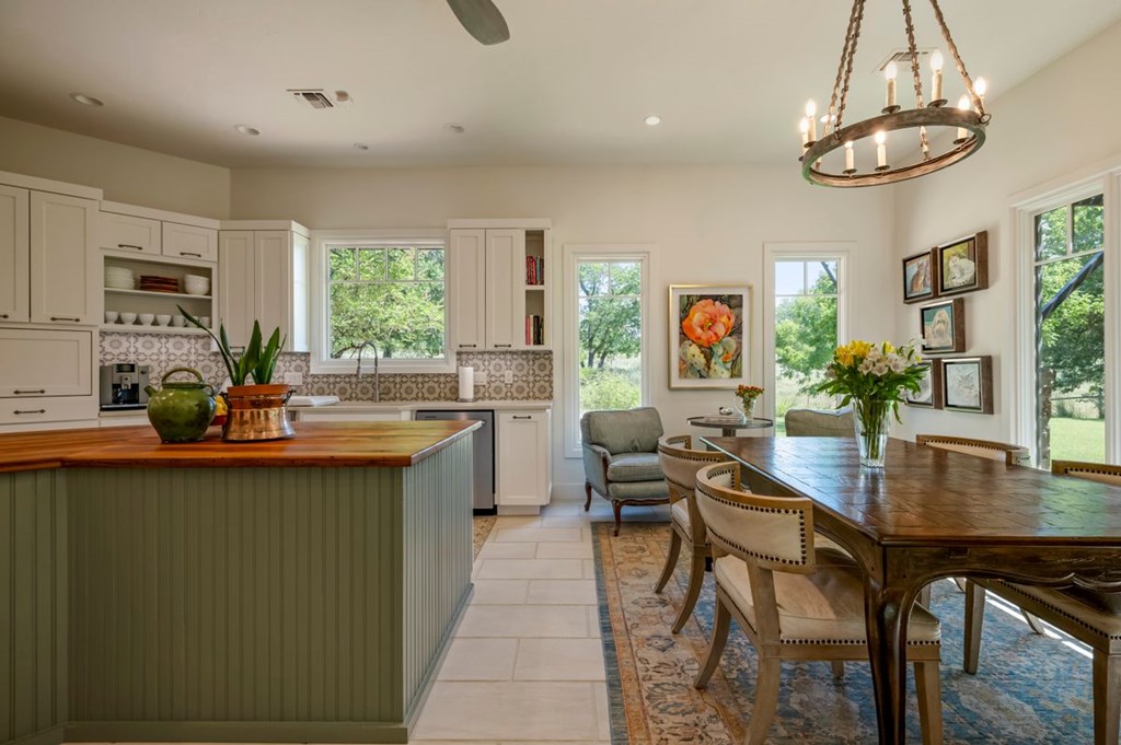 1267 Funf Kinder Road Fredericksburg, TX 78624 - Photo 20 of 92