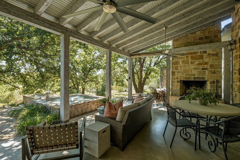 1267 Funf Kinder Road Fredericksburg, TX 78624 - Photo 60 of 92