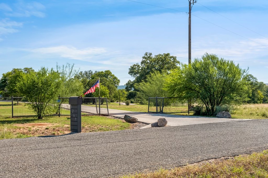 1267 Funf Kinder Road Fredericksburg, TX 78624 - Photo 67 of 92