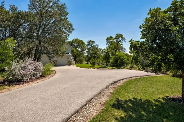 $1,750,000 | 1267 Funf Kinder Road, Fredericksburg, TX 78624