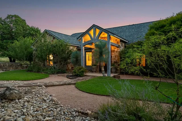 $1,750,000 | 1267 Funf Kinder Road, Fredericksburg, TX 78624