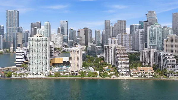 $799,000 | 520 Brickell Key Drive, Unit A1615, Miami, FL 33131