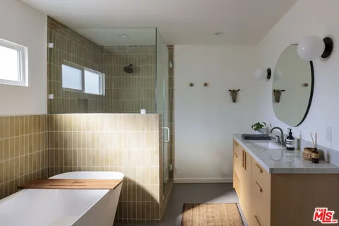 $1,195,000 | 2813 Herkimer Street, Los Angeles, CA 90039