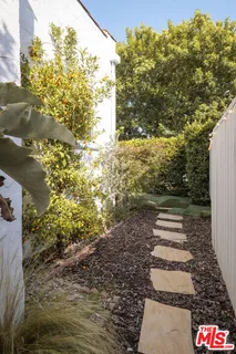 $1,195,000 | 2813 Herkimer Street, Los Angeles, CA 90039