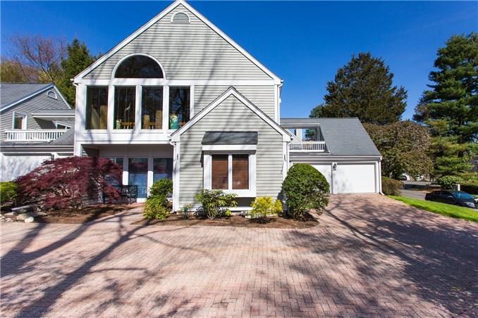98 Barnes Road, Unit 98 Stamford, CT 06902 - Photo 1 of 1 98 Barnes Road