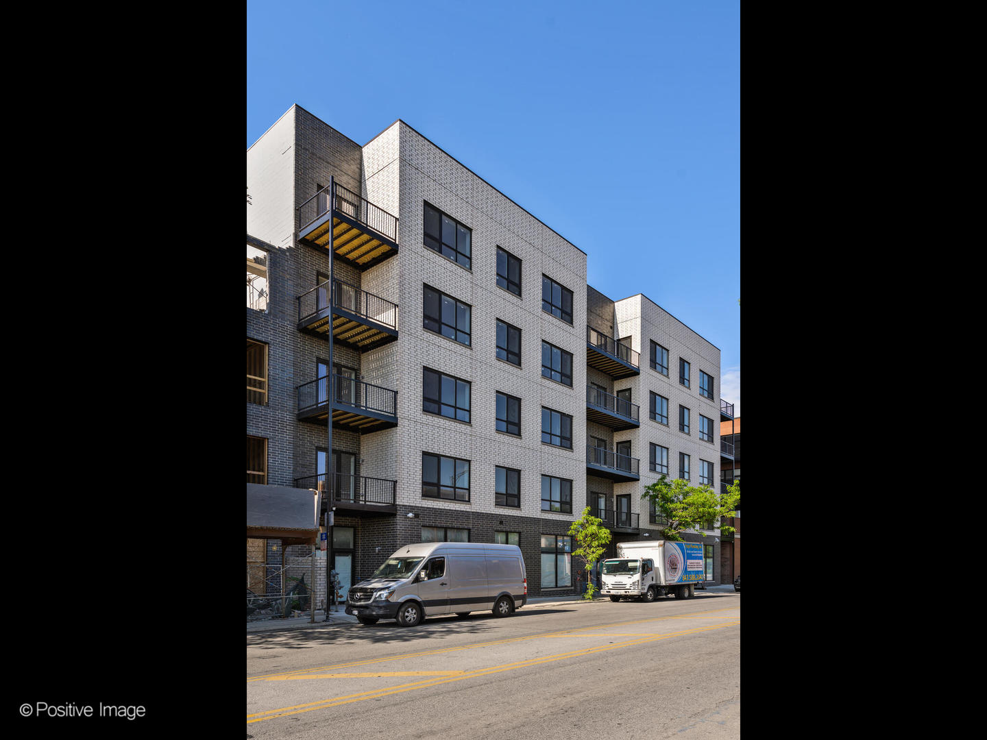 2139 West Madison Street, Unit 212 Chicago, IL 60612 - Photo 1 of 11