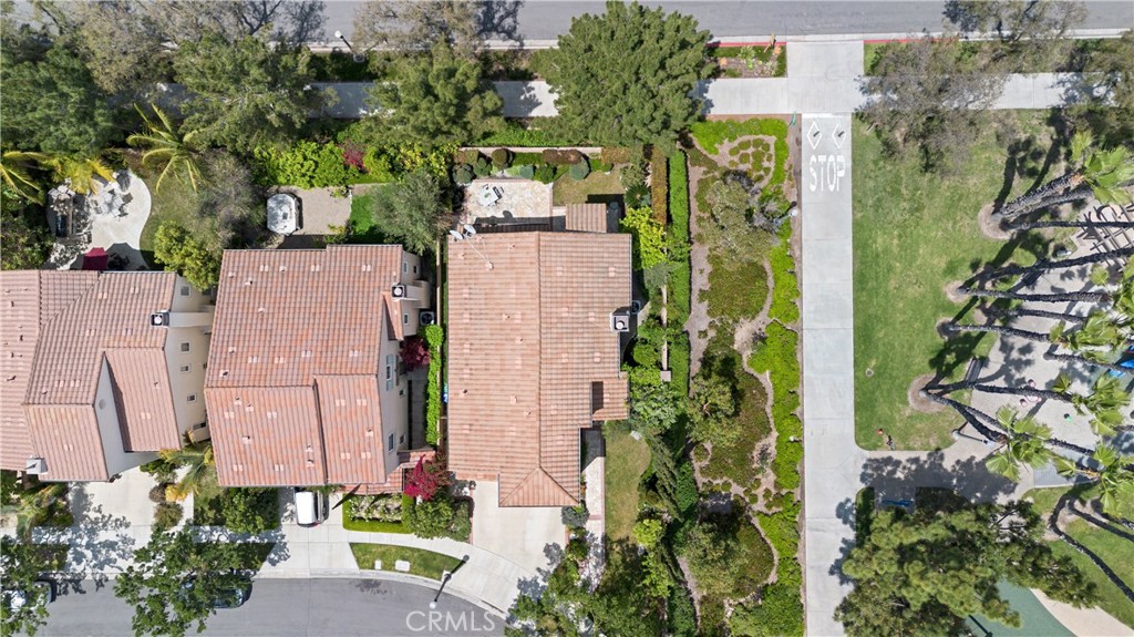 25 Longvale Irvine, CA 92602 - Photo 45 of 58 an aerial view of residential houses with outdoor space and street view