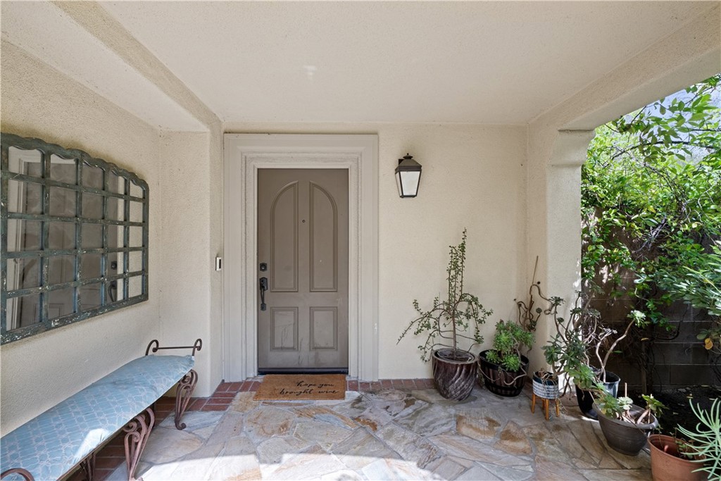 25 Longvale Irvine, CA 92602 - Photo 8 of 58 a living room with furniture