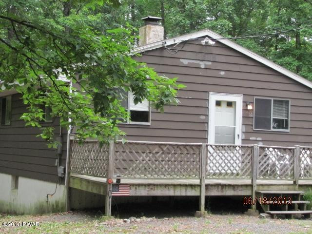 11 Holland Road Hawley, PA 18428 - Photo 2 of 17