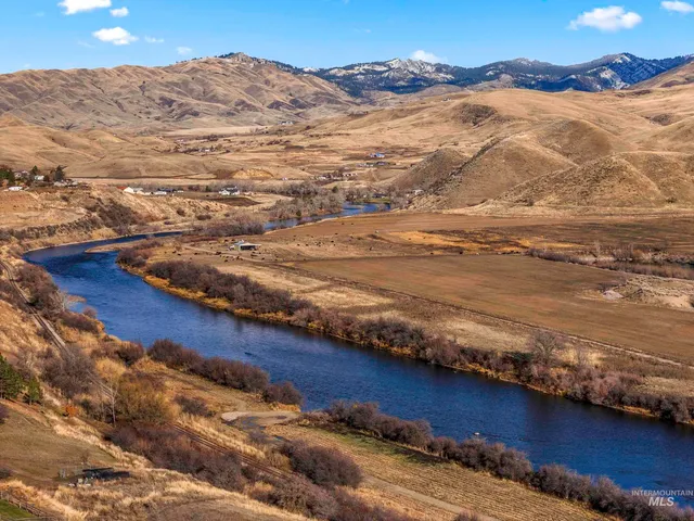 $235,000 | 124 Canyon Street, Horseshoe Bend, ID 83629