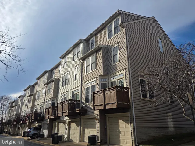 $3,200 | 8183 Skelton Circle, Falls Church, VA 22042