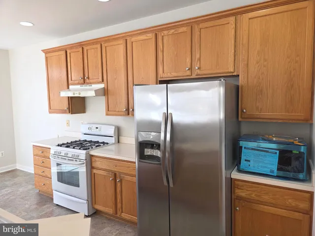 $3,200 | 8183 Skelton Circle, Falls Church, VA 22042