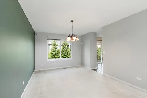 $430,000 | 349 Hampton Court, Crystal Lake, IL 60012