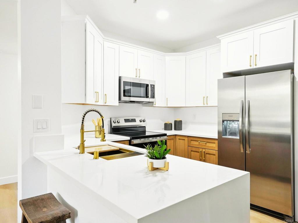 5875 Friars Road, Unit 4307 San Diego, CA 92110 - Photo 6 of 30