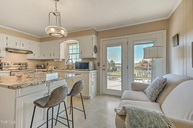 $365,000 | 186 Woodway Circle, Bluff City, TN 37618