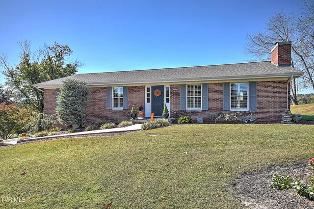 $365,000 | 186 Woodway Circle, Bluff City, TN 37618