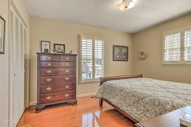 $365,000 | 186 Woodway Circle, Bluff City, TN 37618