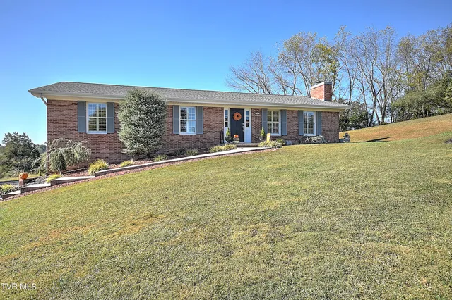 $365,000 | 186 Woodway Circle, Bluff City, TN 37618