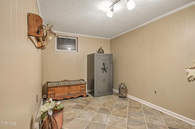 $365,000 | 186 Woodway Circle, Bluff City, TN 37618