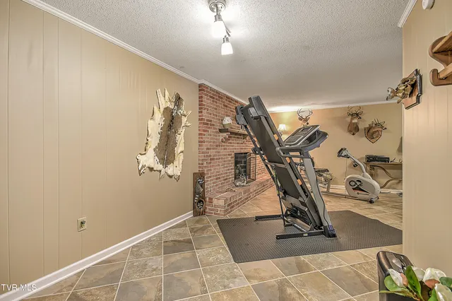 $365,000 | 186 Woodway Circle, Bluff City, TN 37618